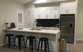 Luxury 2Br Home With King, 5 Star Private & Close